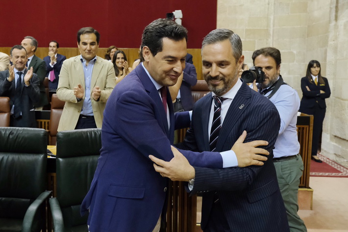 El gobierno de la Junta de Andaluca aprueba los primeros presupuestos no socialistas de la historia